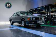 BMW Seria 7 BMW E23 735i Szwajcaria,14lat przykryte, pakiet BBS, tapicerka buffalo