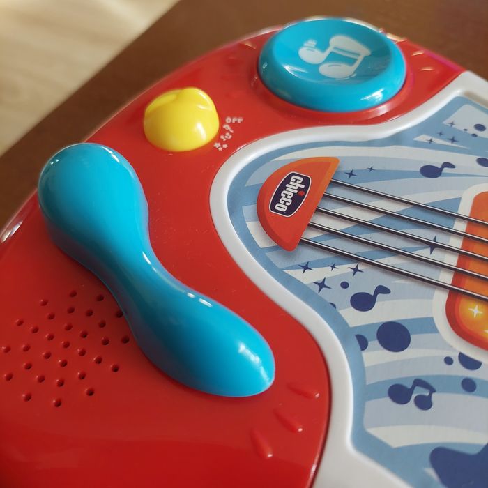 Guitarra chicco criança