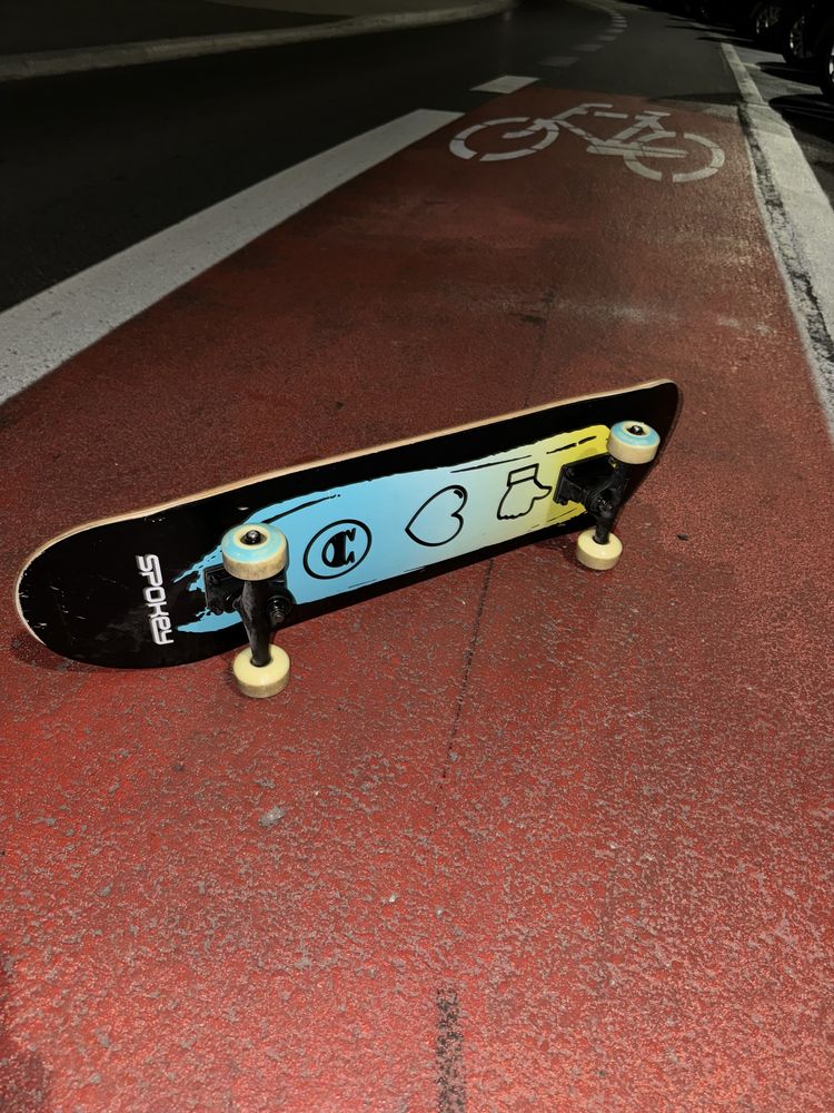 Deskorolka skateboard skate Spokey - jak nowa !