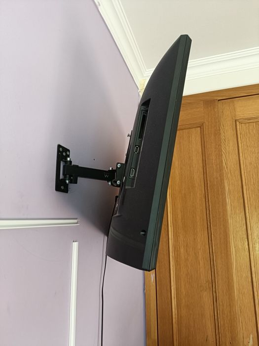 Televisor LG em excelente estado de conservação e funcionalidade