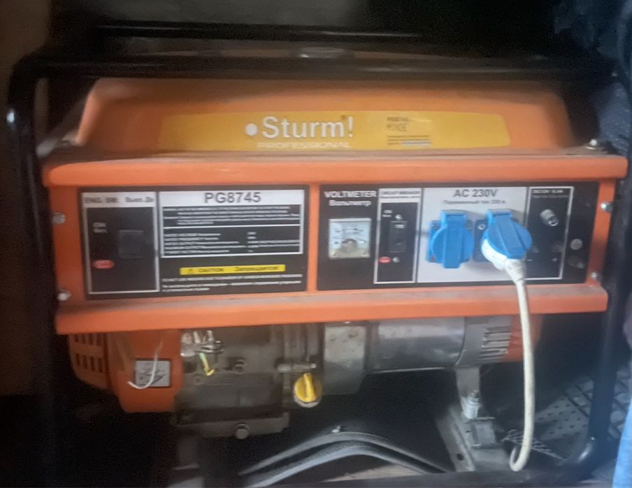 Продаю Генератор Sturm pg8745