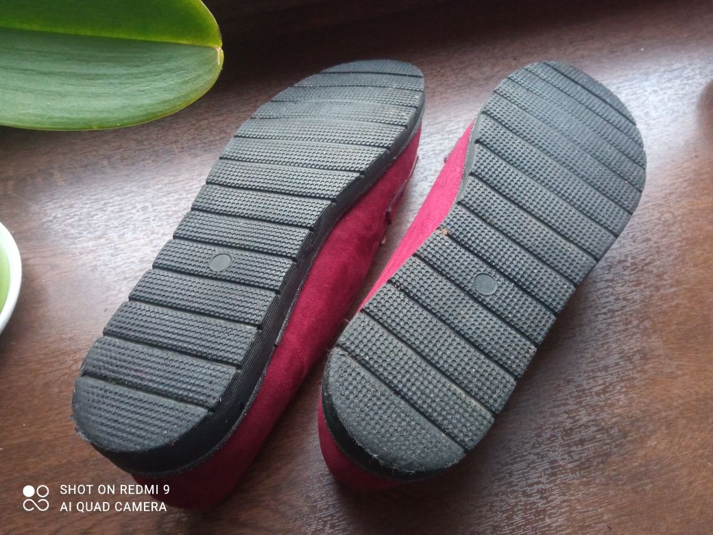 Bordowe buty damskie