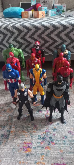 Sprzedam figurki Marvel