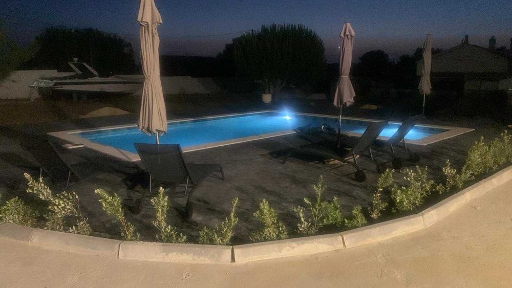 Construção de piscinas, chaves na mão