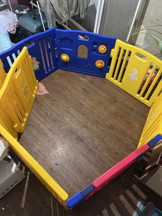 Манеж пластиковый для собак / щенков