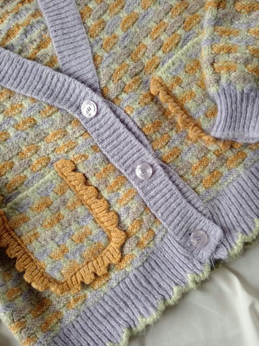 В'язаний кардиган з фіолетово-жовтим візерунком, розмір 46/48, Mangо