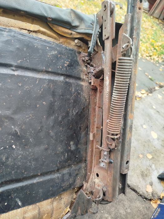 Передні сидіння ваз 2104/2105