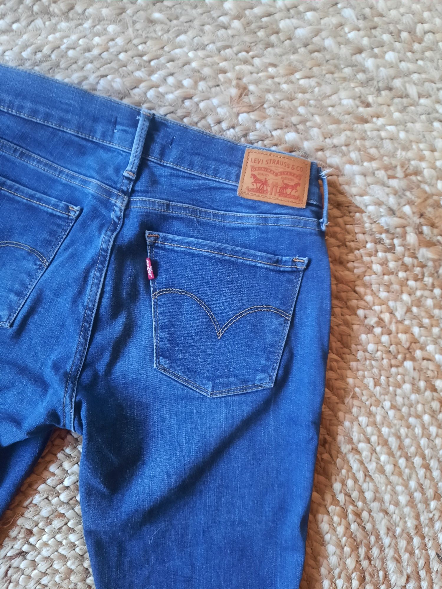 Spodnie jeansy Levis 710 rurki 27x30 super skinny.