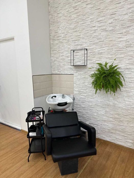 Оренда на 15 днів - Парикмахер, колорист. Центр. Вода. Світло завжди є