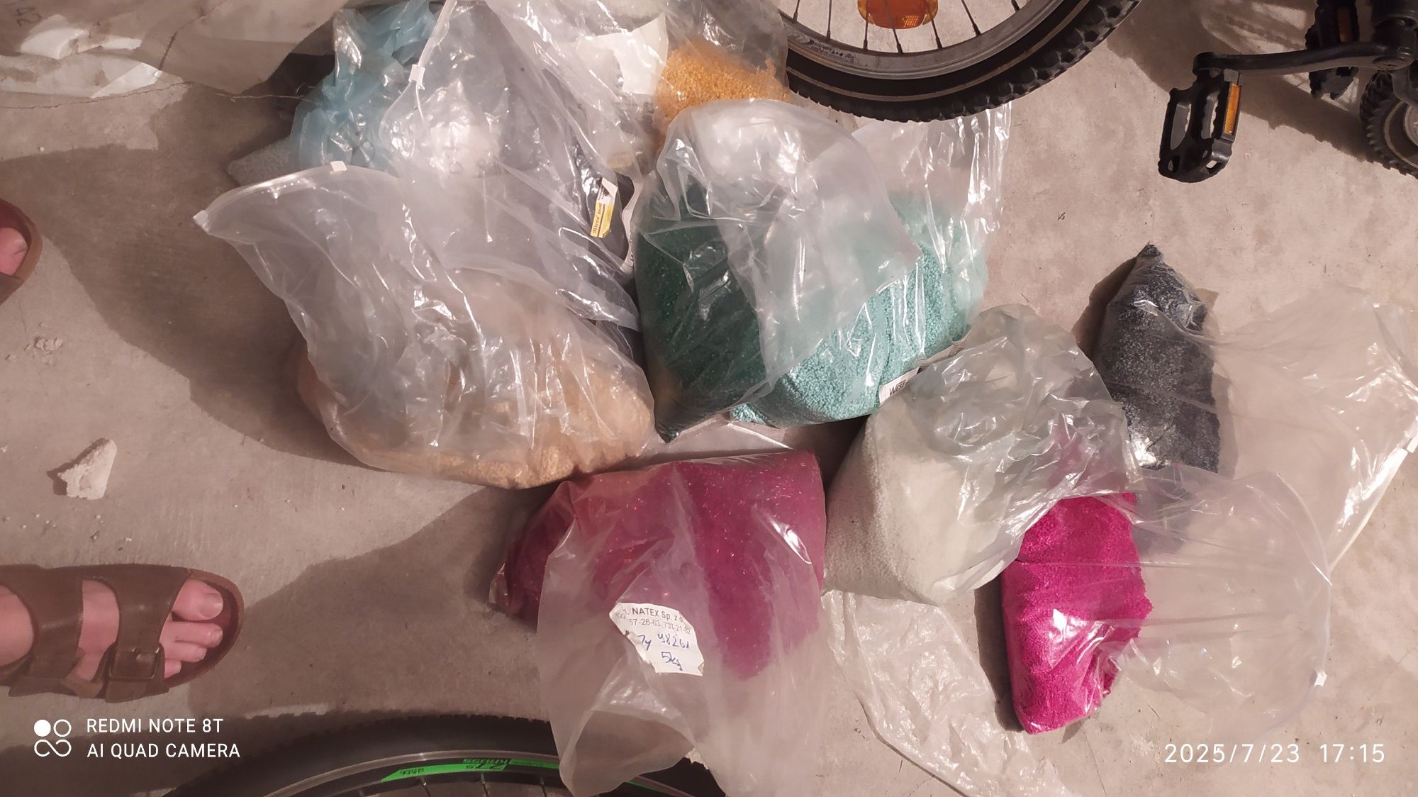 Sprzedam plastik fabryczny w granulach72, 5kg.