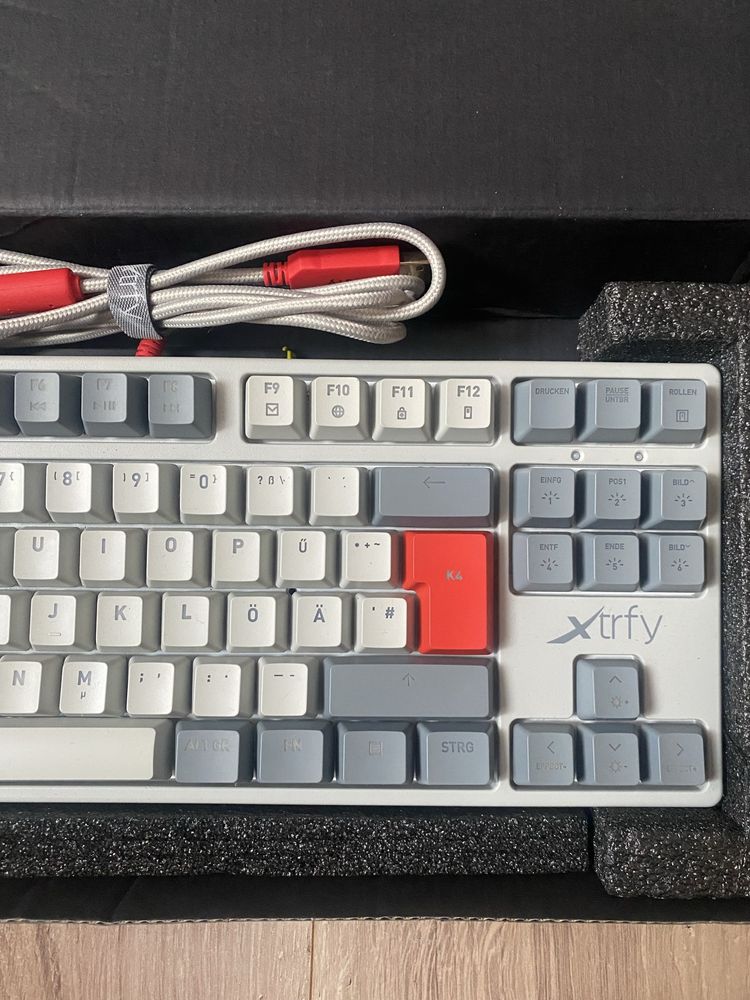 Klawiatura mechaniczna Xtrfy K4 RGB