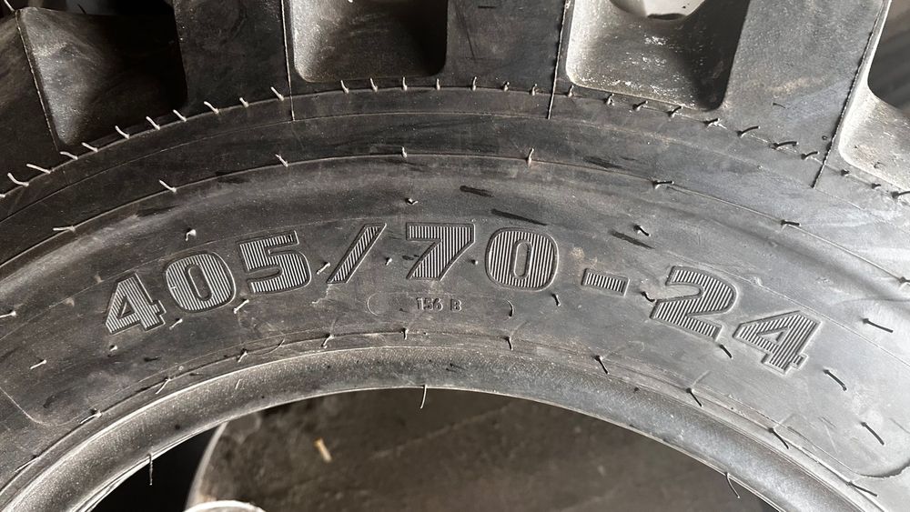 Продам 2 промышленные шины Mitas MPT-04 405/70-24