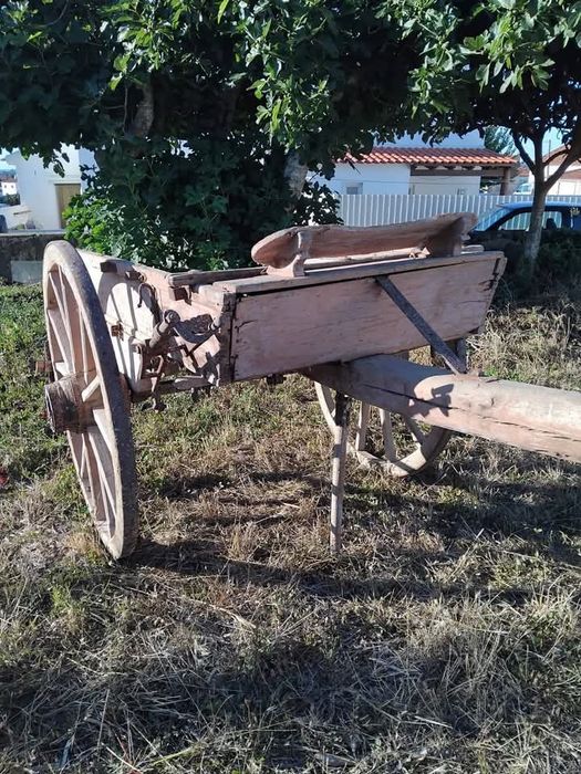 Carro de bois para decoração