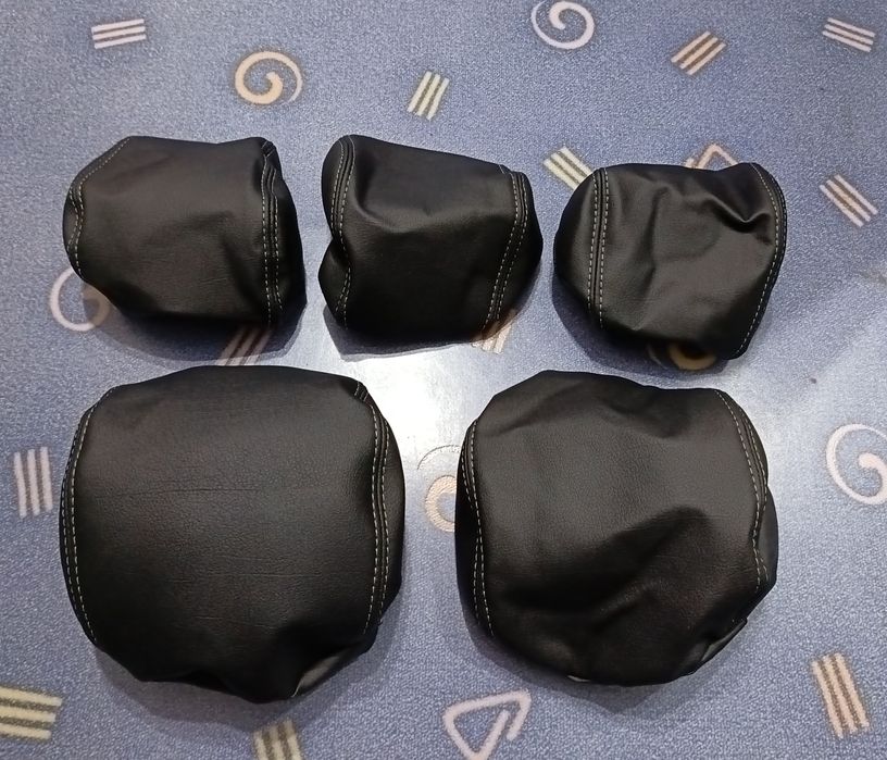 Чехлы на подголовник (комплект) из кожезаменителя для Renault Grand Sc