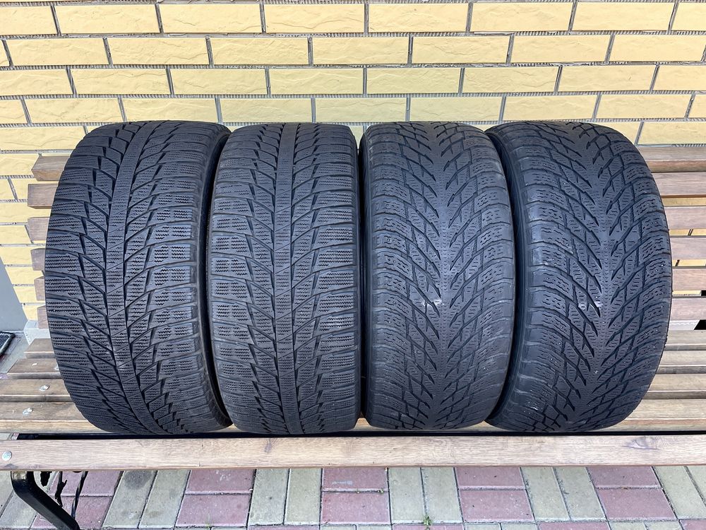 Шини Резина 235.45 R17 Nokian Triagle Зима