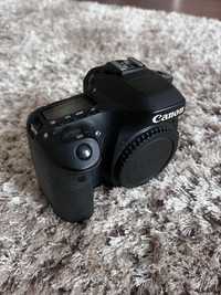 Фотоаппрат Canon EOS 80D