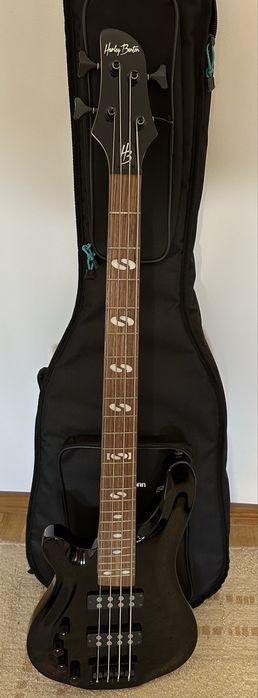 Baixo Harley Benton esquerdino