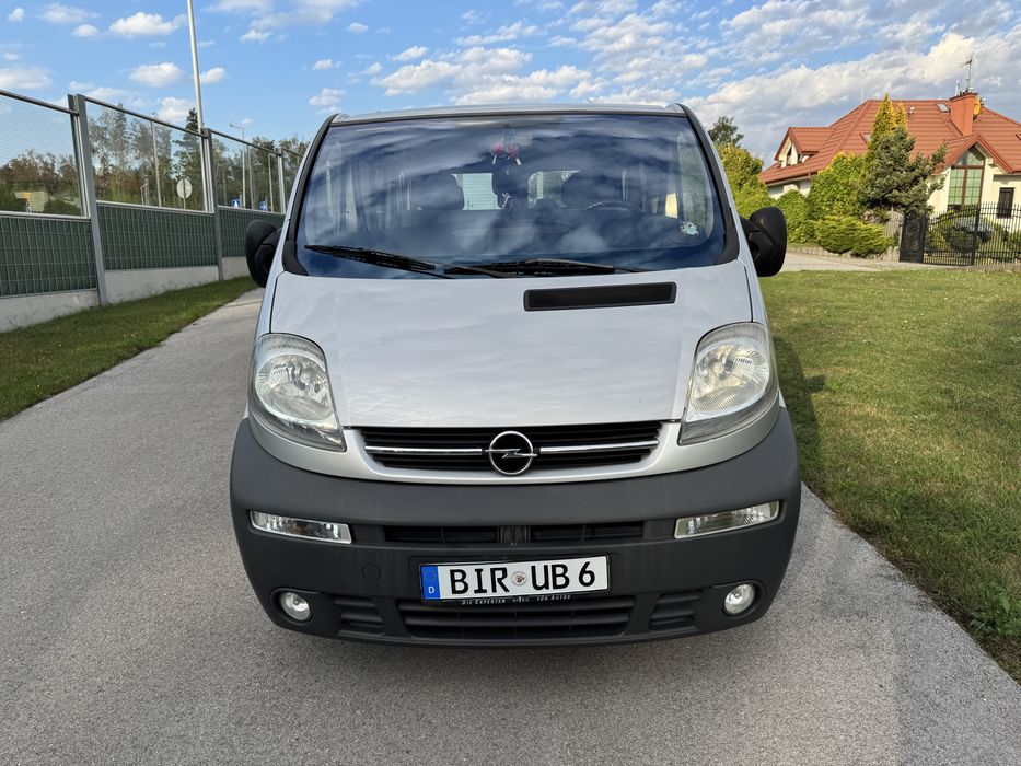 Opel Vivaro/Trafic 9 Os Klima 220 tys przebiegu Super Stan