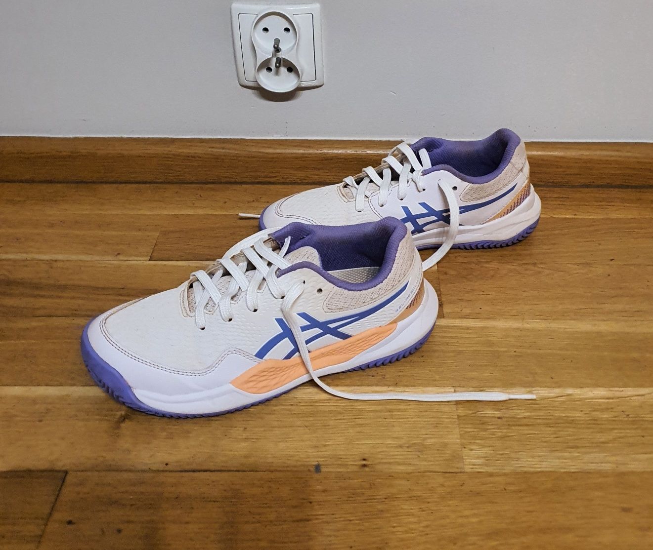 Buty tenisowe juniorskie Asics Gel Resolution 9GS Clay, rozmiar 35,5