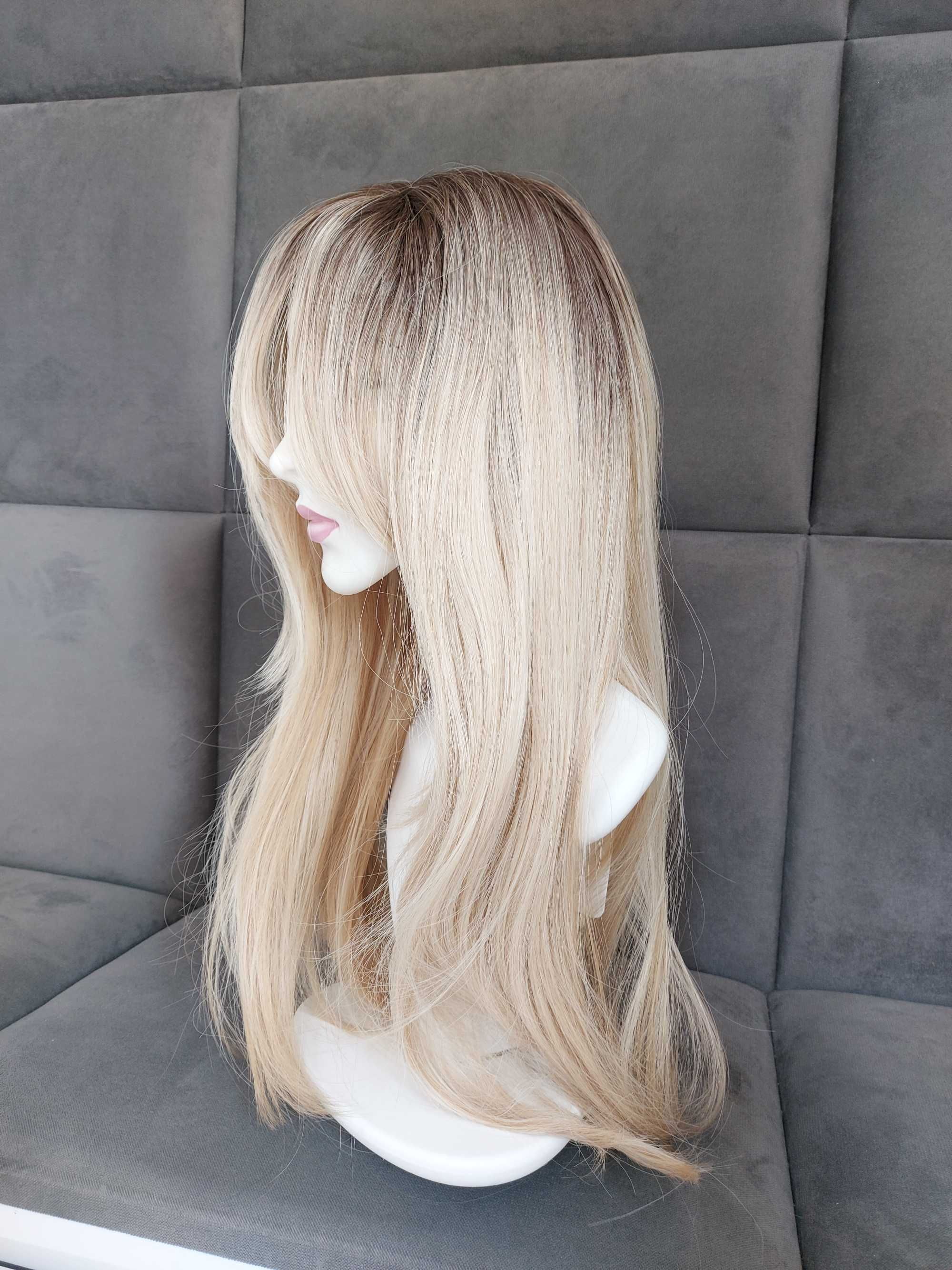Długa peruka jasny blond naturalny ombre pasemka refleksy na codzień