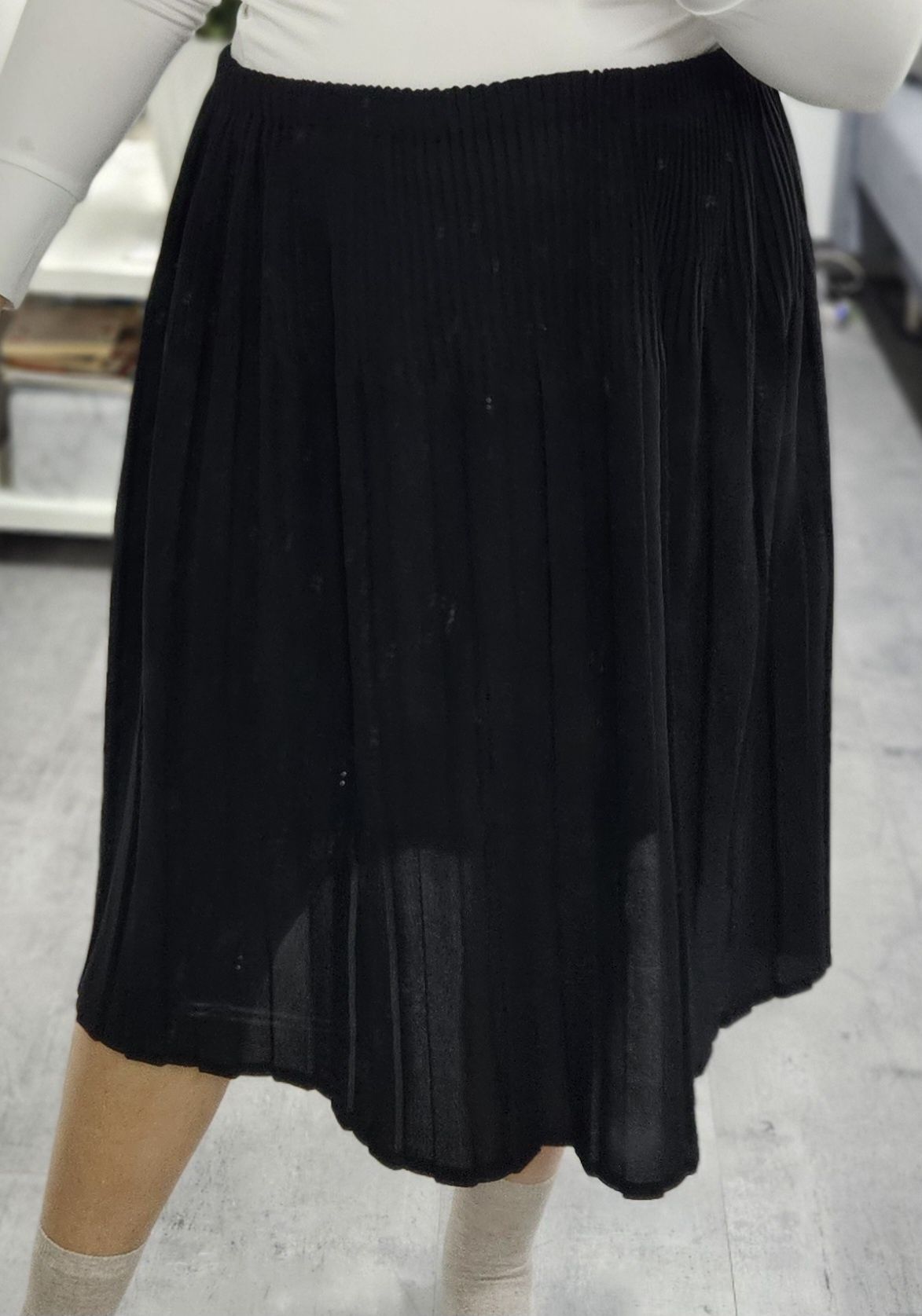 Czarna plisowana rozkloszowana spódnica XL -XXL