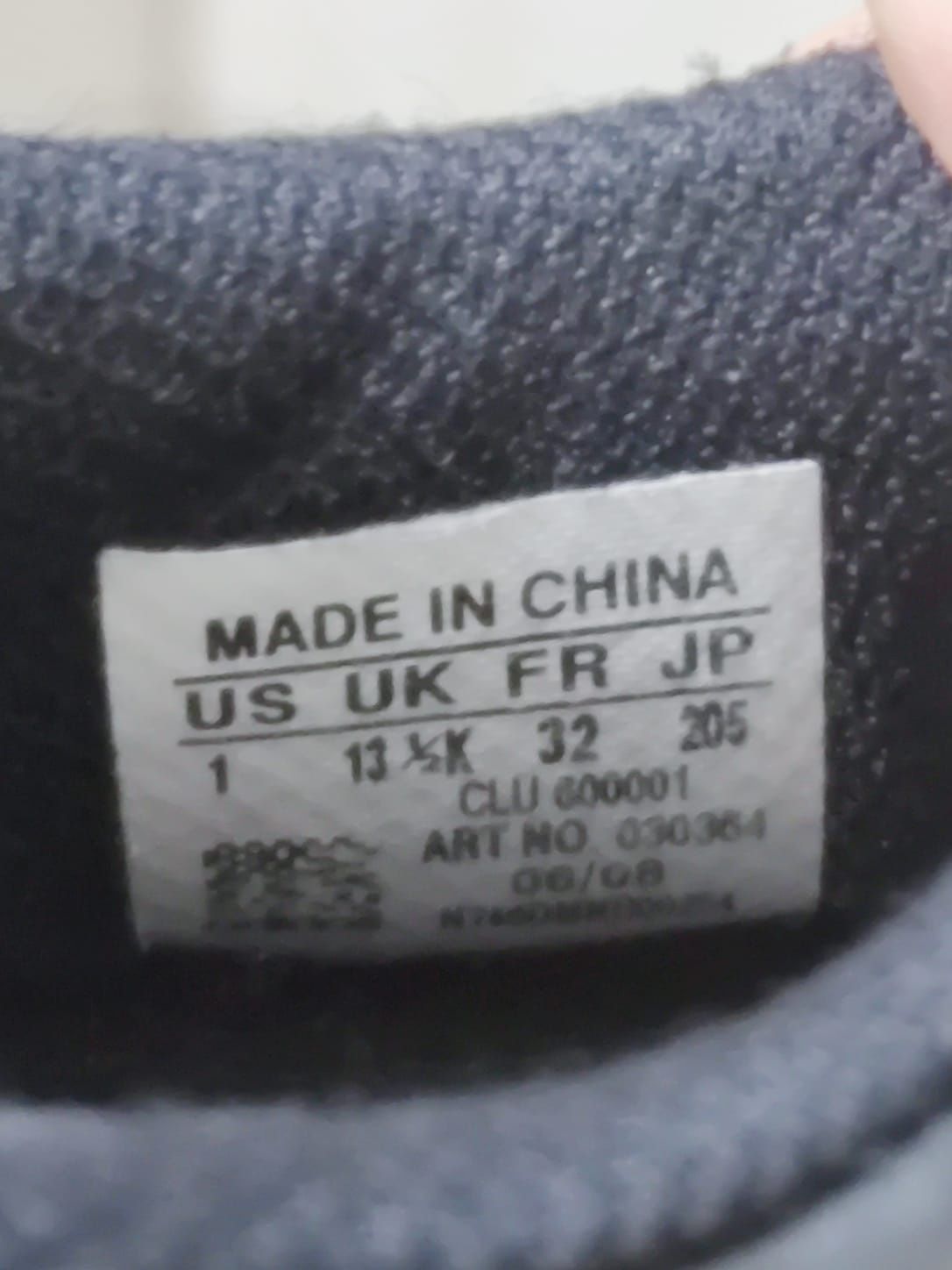 buty sportowe 32 piłkarskie dziecięce halówki Adidas tiempo ciemne cza