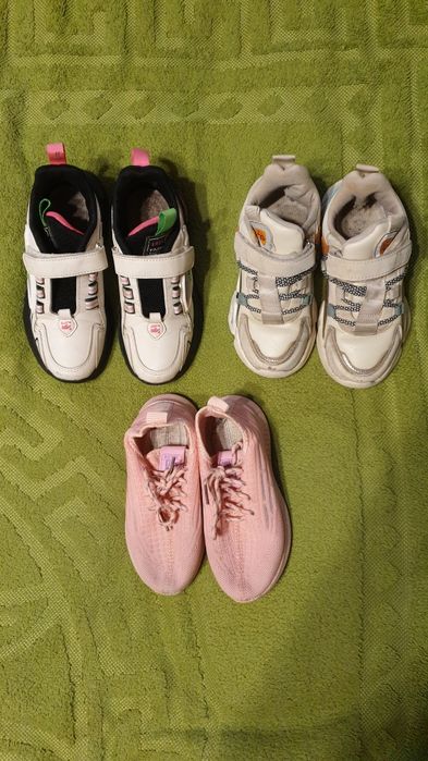 Набір взуття для дівчинки (три пари)