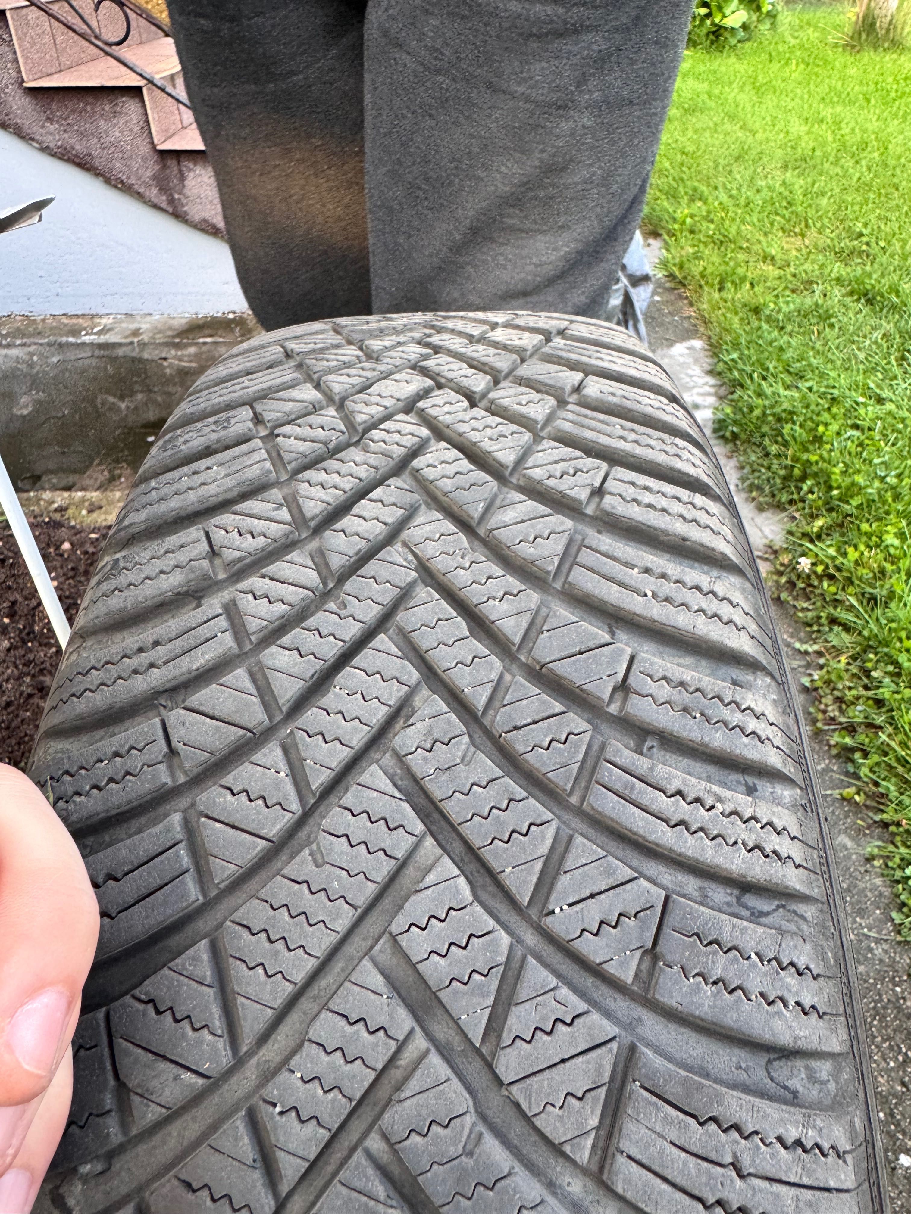 TOYOTA YASRIS CROSS komplet kół zimowych z 205/65/R16, 5x114,3