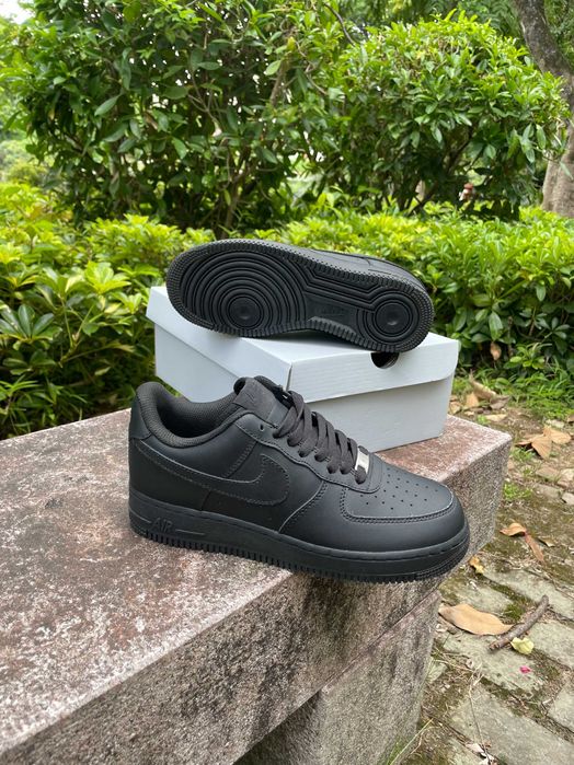 Nike Air Force 1 Low '07 Black R.43