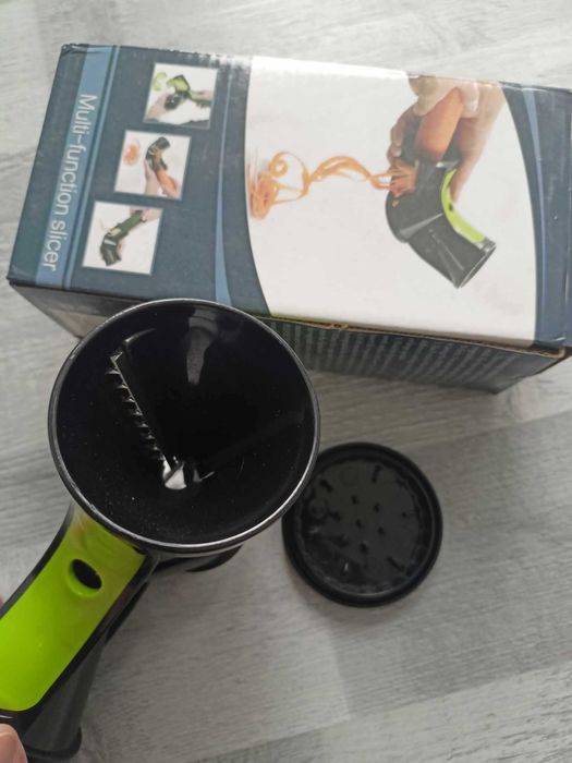 Temperówka do warzyw obieraczka wielofunkcyjna krajalnica