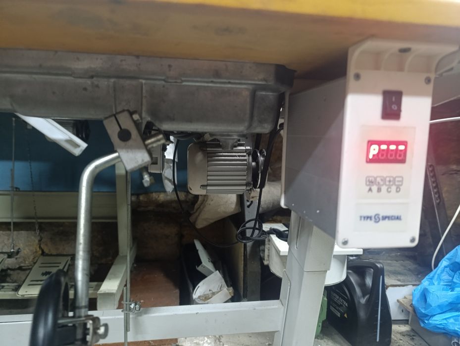 Продам швейную машину JUKI  ddl-8700