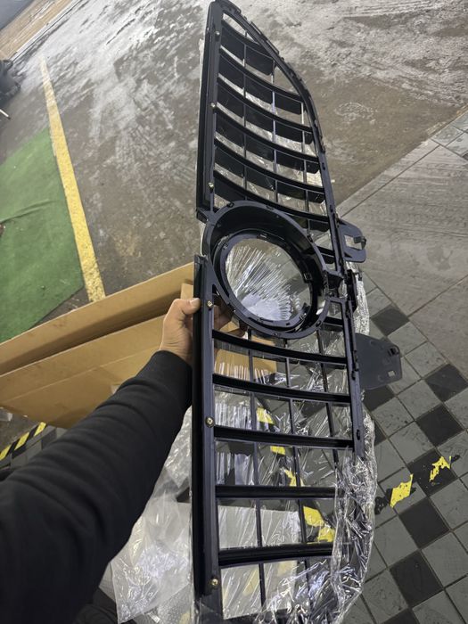 Vendo Grelha Amg Gtr NOVA para mercedes V