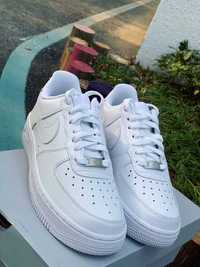 Nowy i oryginalny Nike Air Force 1 Low '07 White EU42