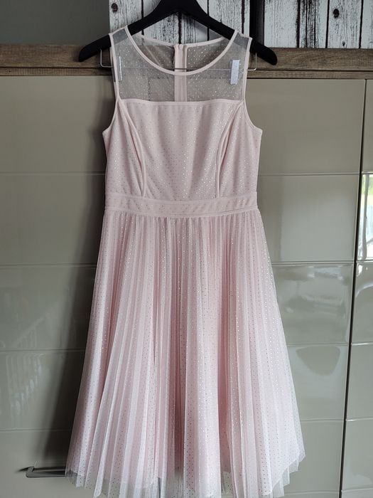 Różowa tiulowa sukienka Orsay 38