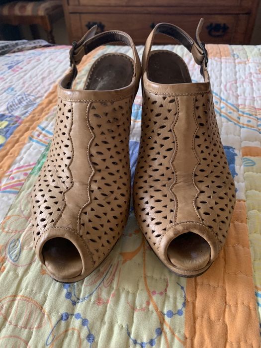 Sandálias castanhas 40 “Made in Portugal” fechadas com abertura