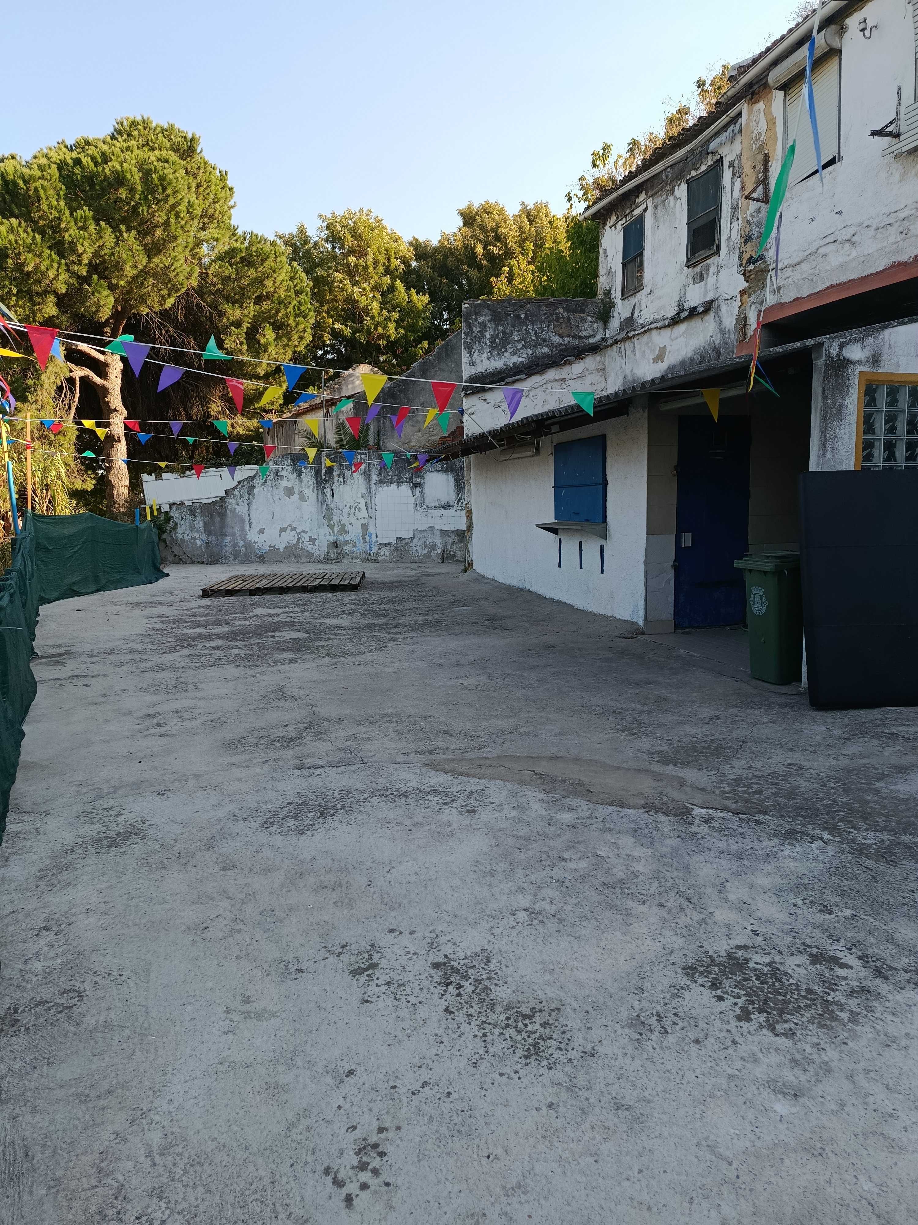 Espaço para festas com karaoke