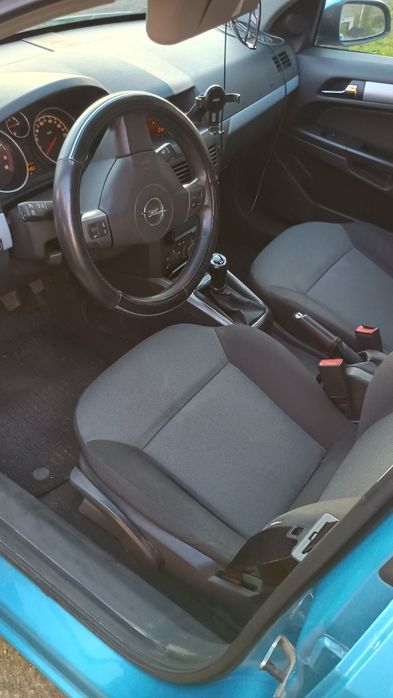 Sprzedam Opel Astra h 1.8 w gazie 125 km