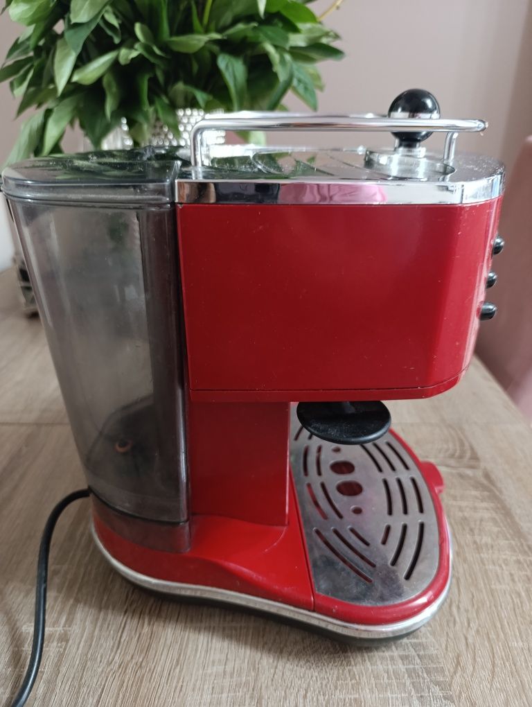 Ekspres do kawy DeLonghi