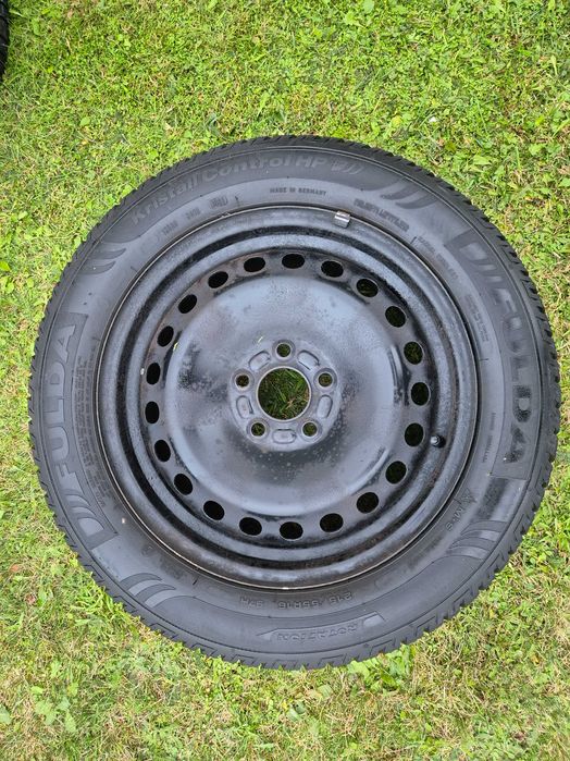 Koła zimowe 16" Ford 5 x 108 opony zimowe 215 / 55 / 16