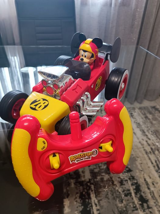 Carro telecomandado Mickey