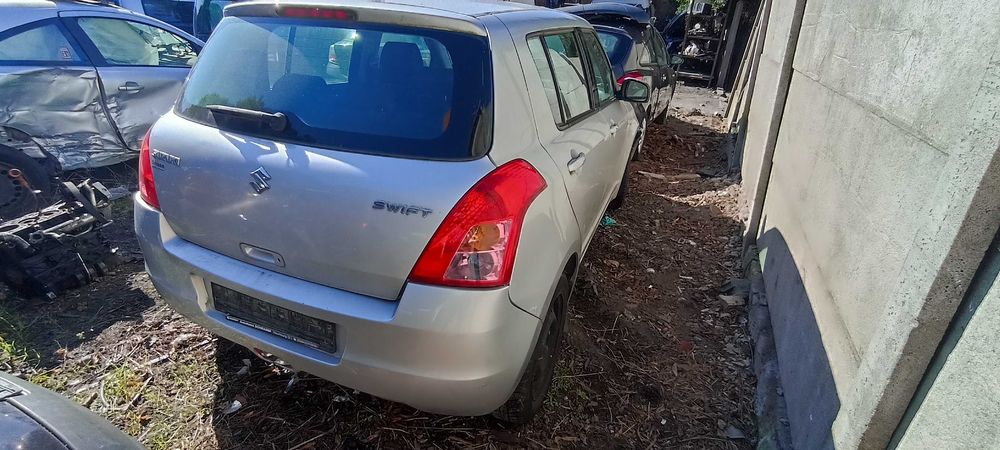 klapa tył tylna szyba suzuki swift mk IV  lak zcc