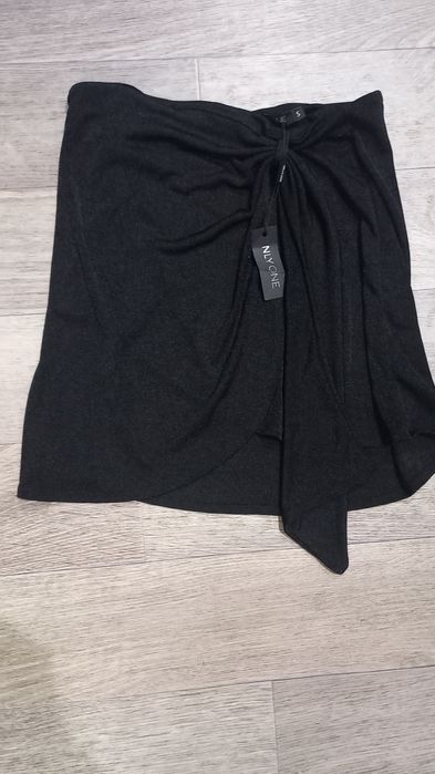 Юбка новая , угольно черная