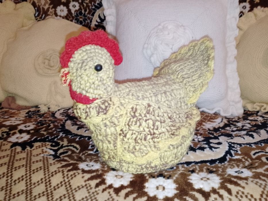 Курочка -грілка на чайничок ручна в'язка