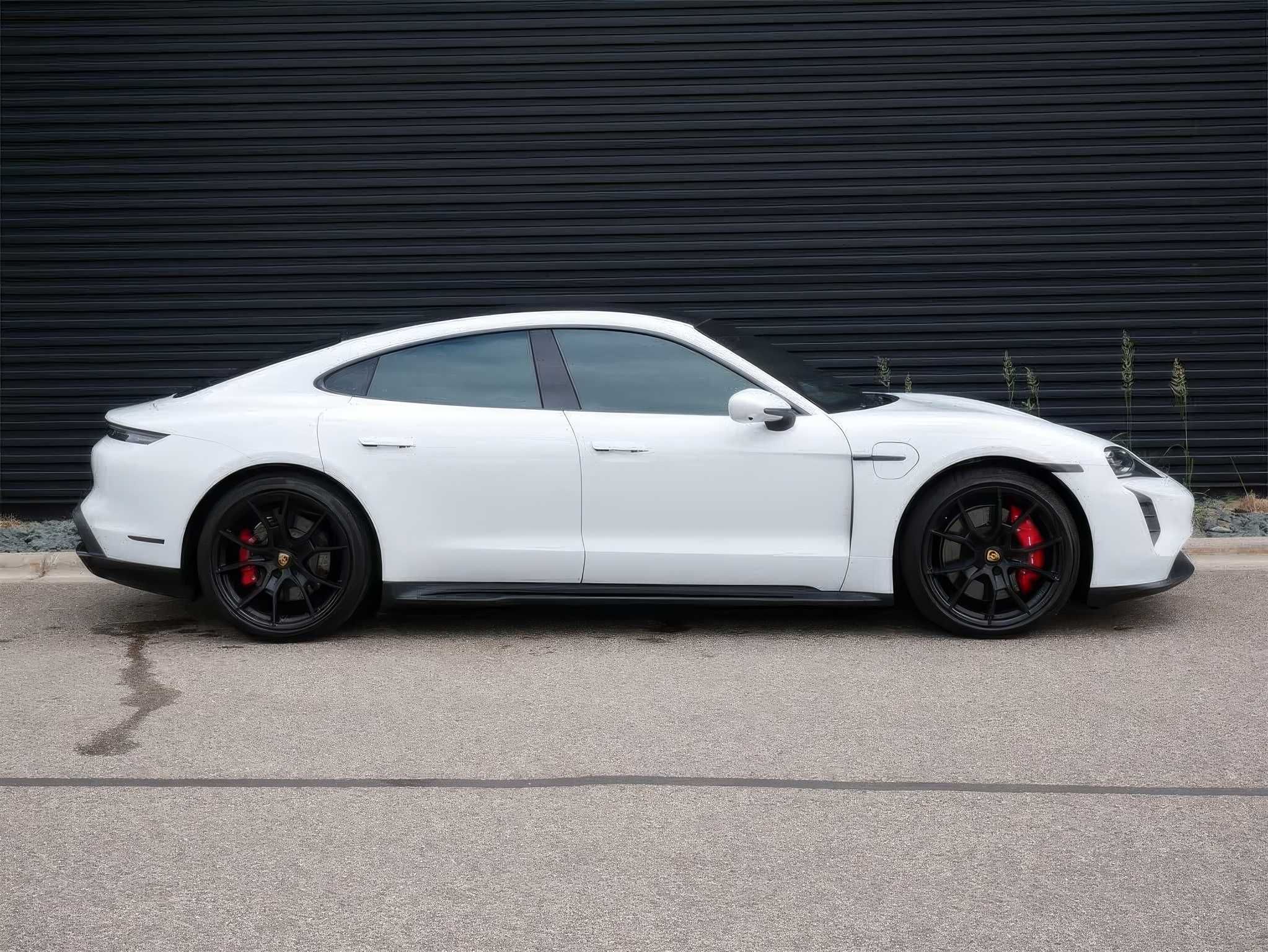 2022 Porsche Taycan GTS