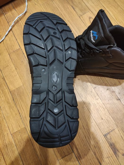 Шкіряне взуття великого розміру