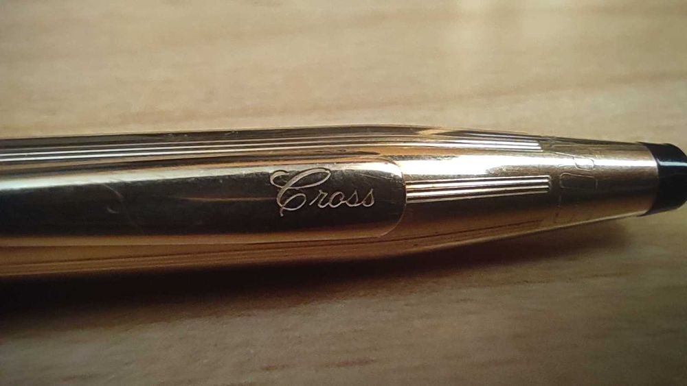 Lapiseira Cross em ouro