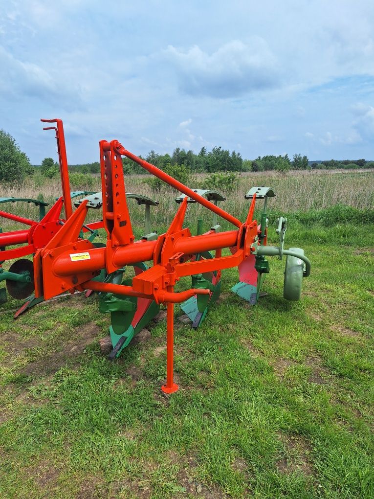 Kverneland 3 корпусний Квернеланд плуг