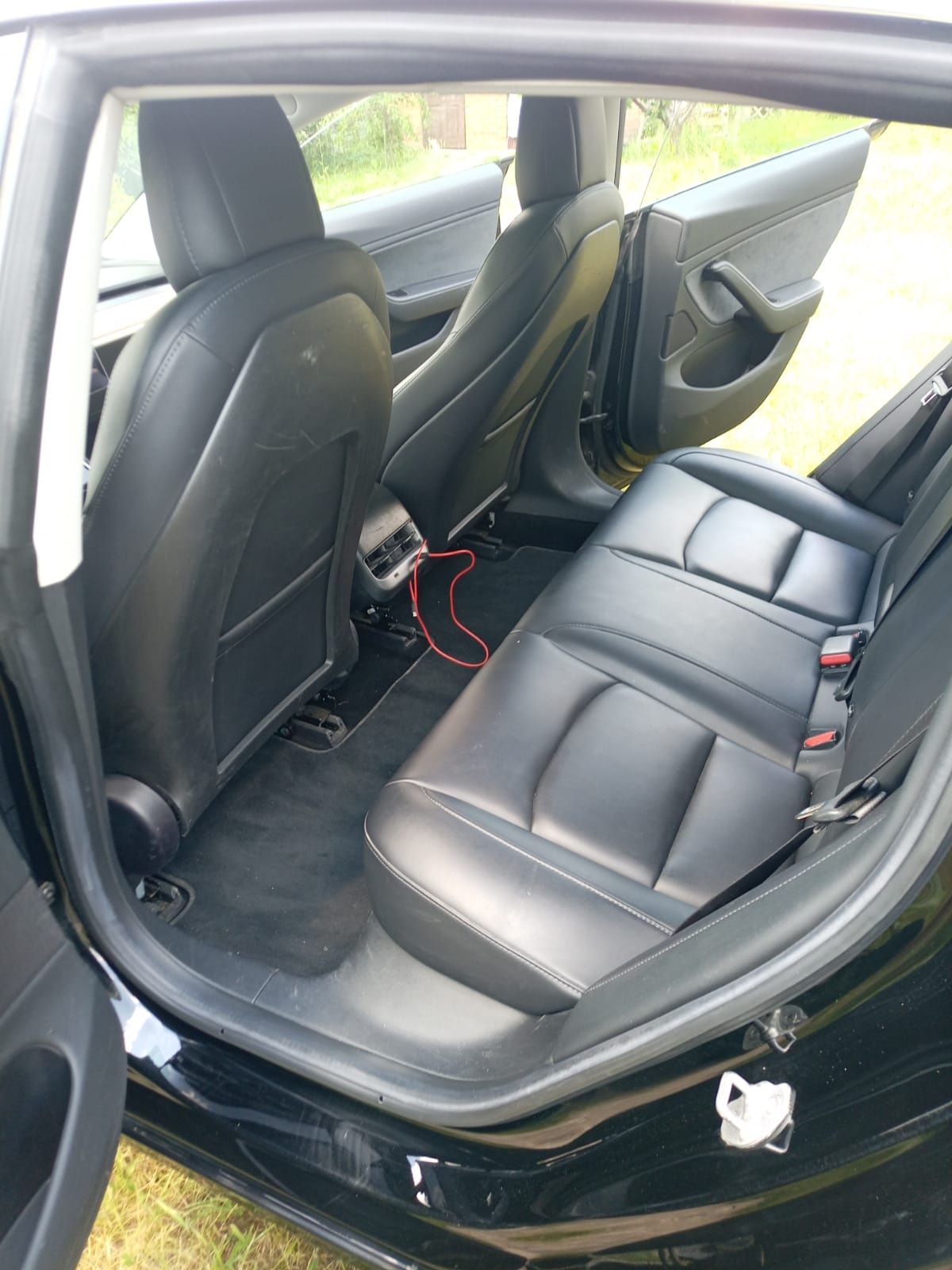 Продам авто tesla model 3