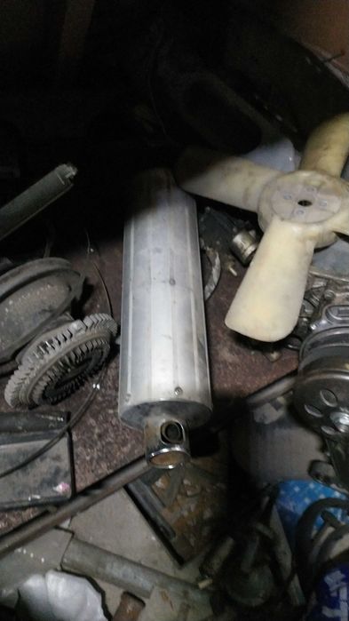 Скутер  выхлоп вариатор и ДР вайпер 150 остатки запчасти