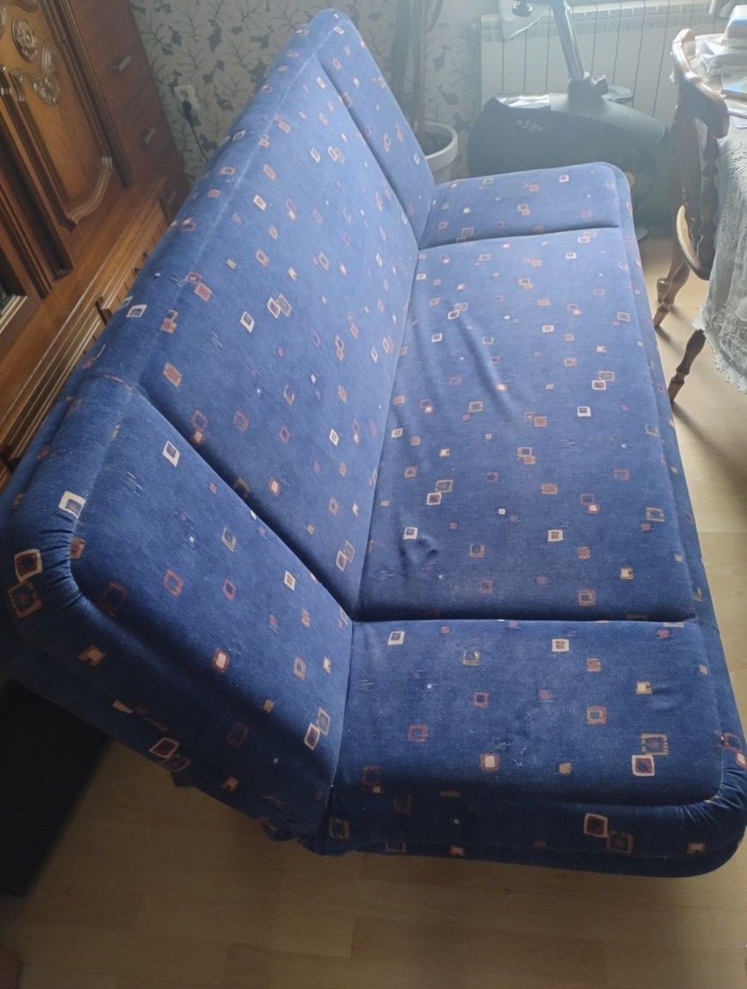 Oddam wersalkę niebieska